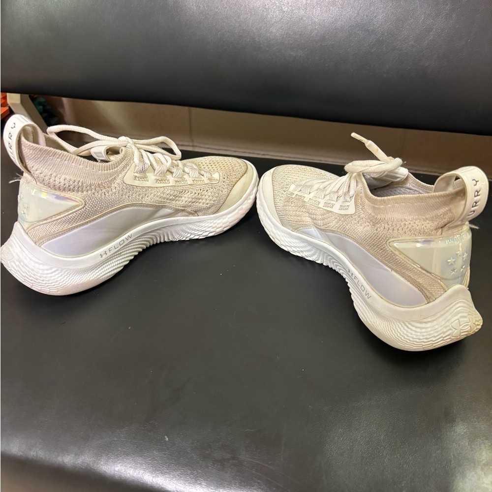 Under Armor Curry Flow Men’s Size 5 Basketball Shoes White Iridescent Lace Up - Picture 5 of 9